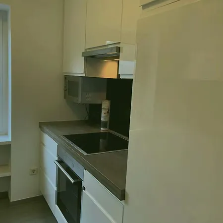 4 Bedrooms *